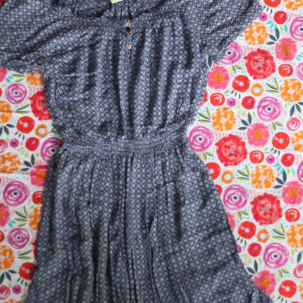 Divided Knee-length Light Summer Floral Dress
